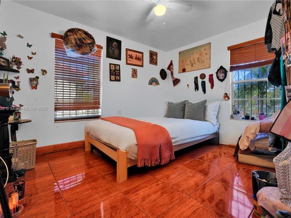 25300 SW 127th Ave, Homestead FL 33032