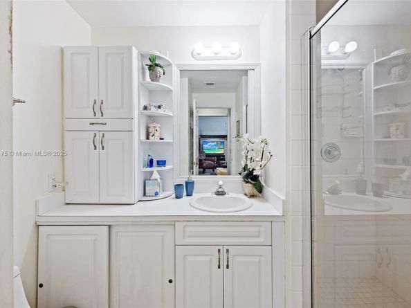 9805 NW 52nd St 216, Doral FL 33178