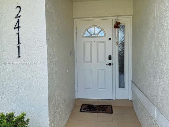 2411 NW 184th Ter, Pembroke Pines FL 33029