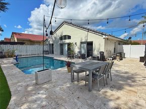 2411 NW 184th Ter, Pembroke Pines FL 33029