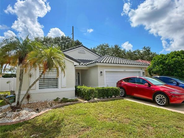 2411 NW 184th Ter, Pembroke Pines FL 33029