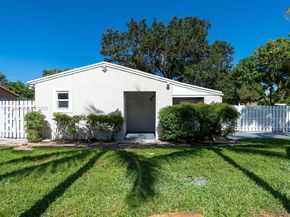 1121 SW 18th Ct, Fort Lauderdale FL 33315