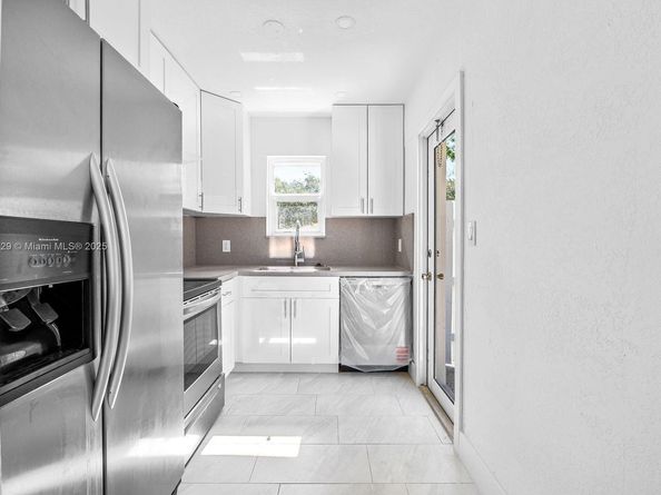 1121 SW 18th Ct, Fort Lauderdale FL 33315