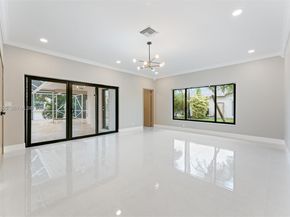 16733 Golfview Dr, Weston FL 33326