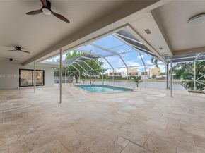 16733 Golfview Dr, Weston FL 33326
