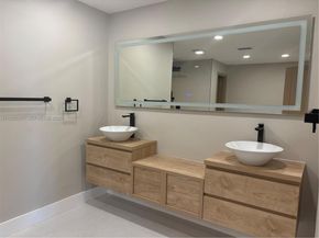 16733 Golfview Dr, Weston FL 33326