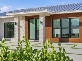 16733 Golfview Dr, Weston FL 33326