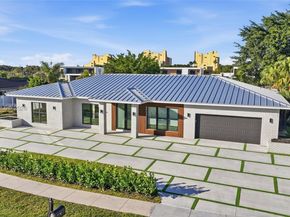 16733 Golfview Dr, Weston FL 33326