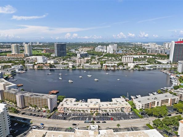 300 Golden Isles Dr 101, Hallandale Beach FL 33009