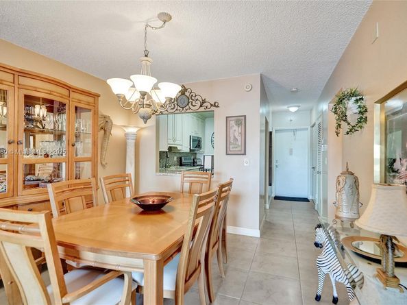 300 Golden Isles Dr 101, Hallandale Beach FL 33009