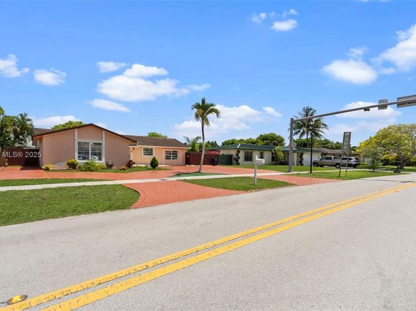 13330 SW 79th St, Miami FL 33183