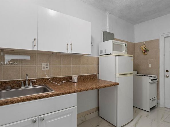 13330 SW 79th St, Miami FL 33183