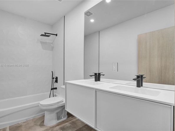 3431 SW 16th Ter 3431, Miami FL 33145