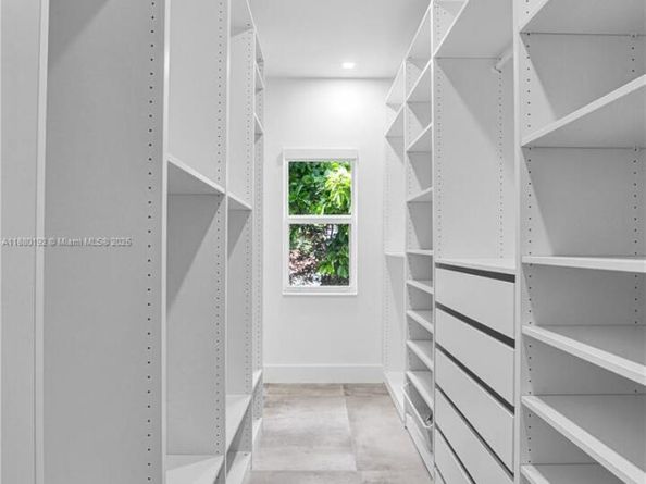 3431 SW 16th Ter 3431, Miami FL 33145