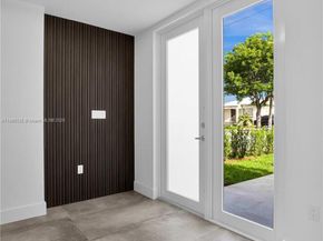 3431 SW 16th Ter 3431, Miami FL 33145
