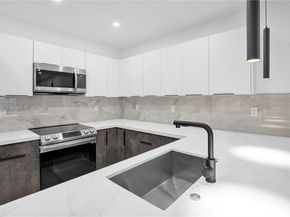 3431 SW 16th Ter 3431, Miami FL 33145