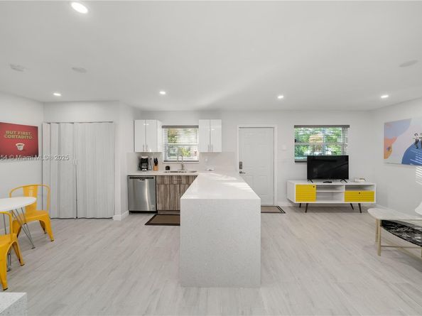 5037-5035 NW 5th AVE, Miami FL 33127