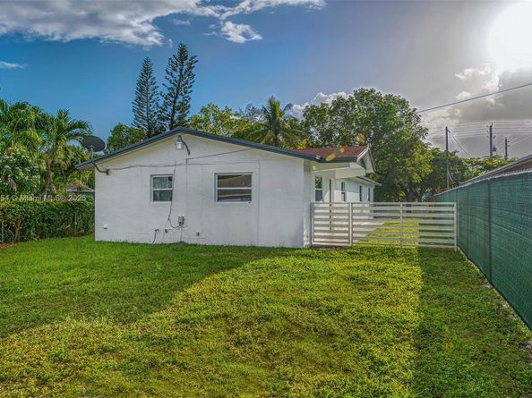 5037-5035 NW 5th AVE, Miami FL 33127