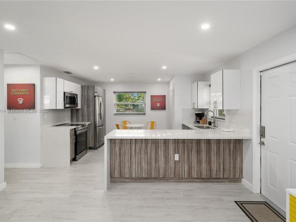 5037-5035 NW 5th AVE, Miami FL 33127