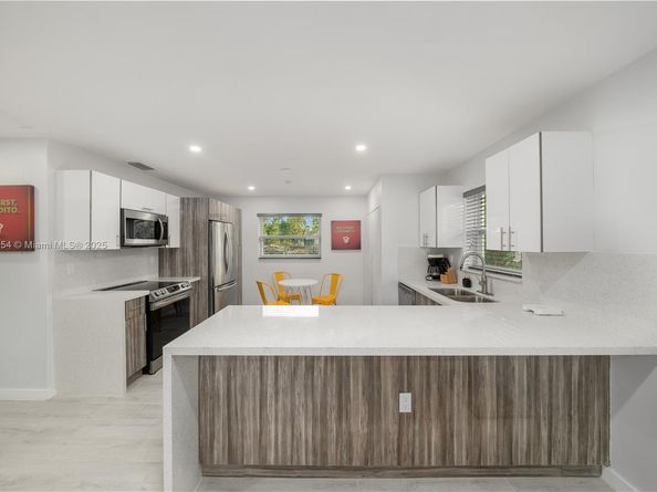 5037-5035 NW 5th AVE, Miami FL 33127