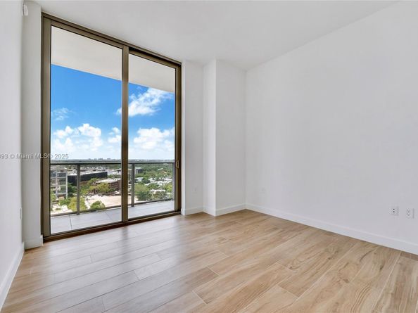2678 Tigertail Ave 1501, Miami FL 33133