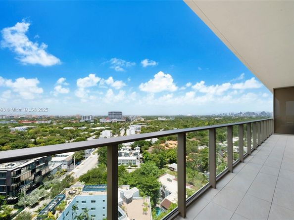 2678 Tigertail Ave 1501, Miami FL 33133