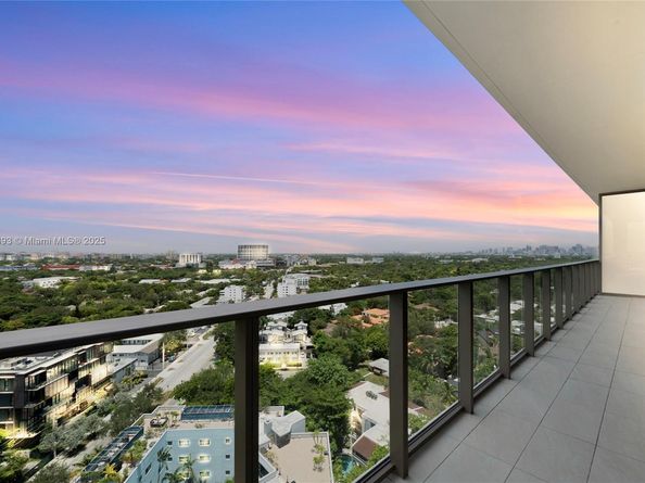 2678 Tigertail Ave 1501, Miami FL 33133