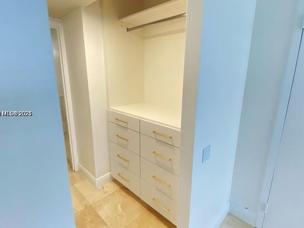 2030 S Ocean Dr 516, Hallandale Beach FL 33009