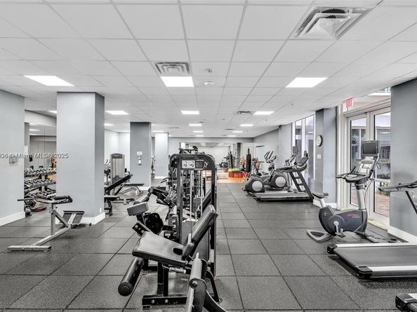 2030 S Ocean Dr 516, Hallandale Beach FL 33009