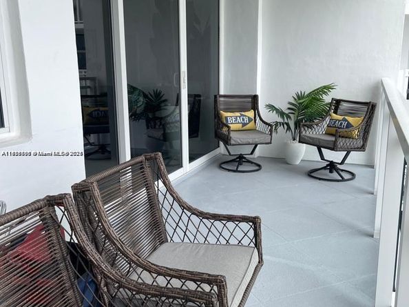 2030 S Ocean Dr 516, Hallandale Beach FL 33009