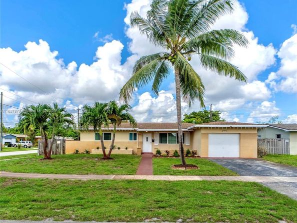 120 NW 77th Way, Pembroke Pines FL 33024