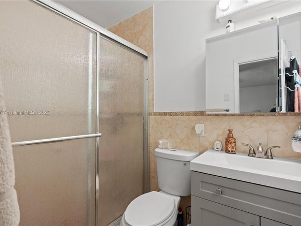 120 NW 77th Way, Pembroke Pines FL 33024