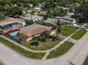 120 NW 77th Way, Pembroke Pines FL 33024