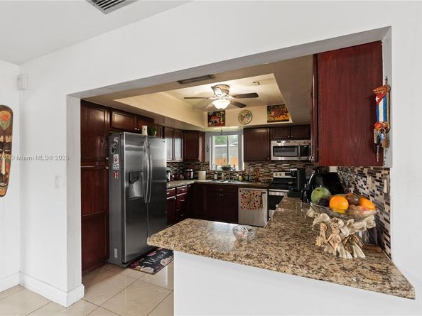 120 NW 77th Way, Pembroke Pines FL 33024
