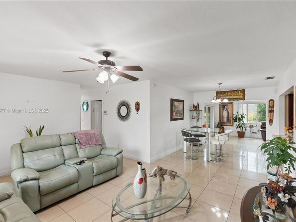 120 NW 77th Way, Pembroke Pines FL 33024