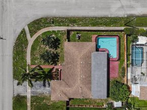 120 NW 77th Way, Pembroke Pines FL 33024