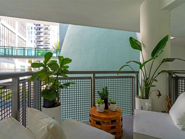 6000 Collins Ave 134, Miami Beach FL 33140