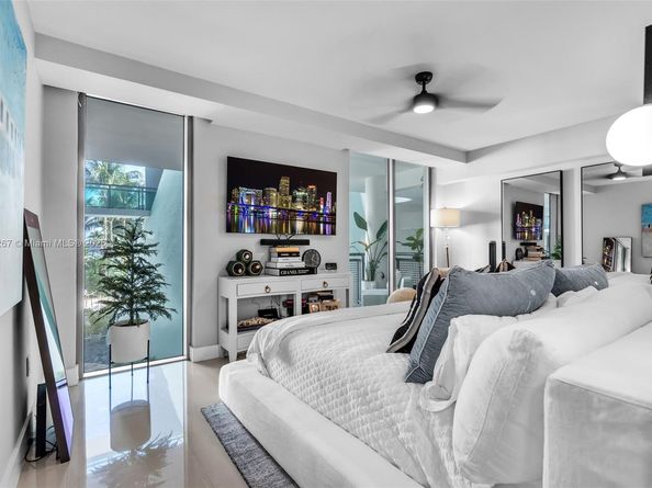 6000 Collins Ave 134, Miami Beach FL 33140