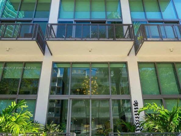 6000 Collins Ave 134, Miami Beach FL 33140