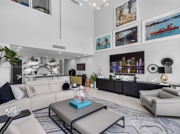 6000 Collins Ave 134, Miami Beach FL 33140