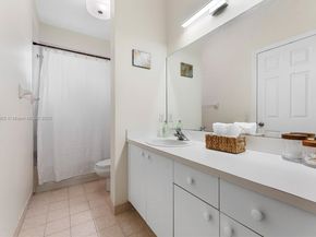 1114 NW 100th Ave, Pembroke Pines FL 33024