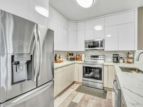 1114 NW 100th Ave, Pembroke Pines FL 33024