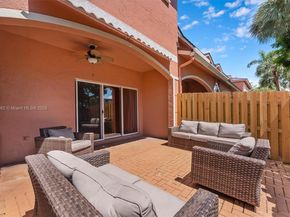 1114 NW 100th Ave, Pembroke Pines FL 33024