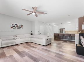 1114 NW 100th Ave, Pembroke Pines FL 33024