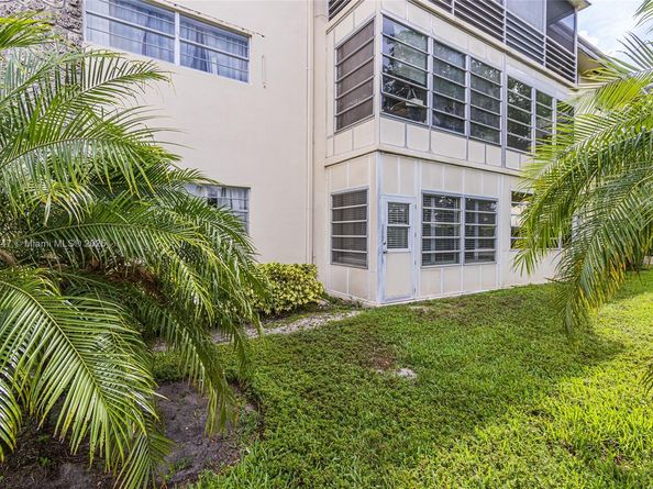 4341 NW 16th St 101, Lauderhill FL 33313