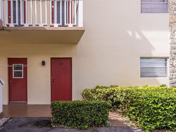 4341 NW 16th St 101, Lauderhill FL 33313