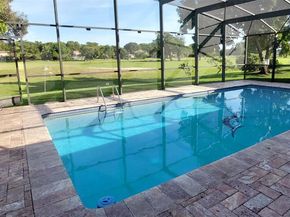 18921 W Oakmont Dr, Hialeah FL 33015