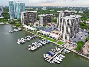 1901 Brickell Ave B905, Miami FL 33129