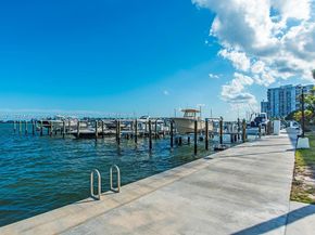 1901 Brickell Ave B905, Miami FL 33129