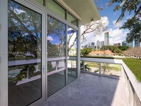2100 S Miami Ave, Miami FL 33129